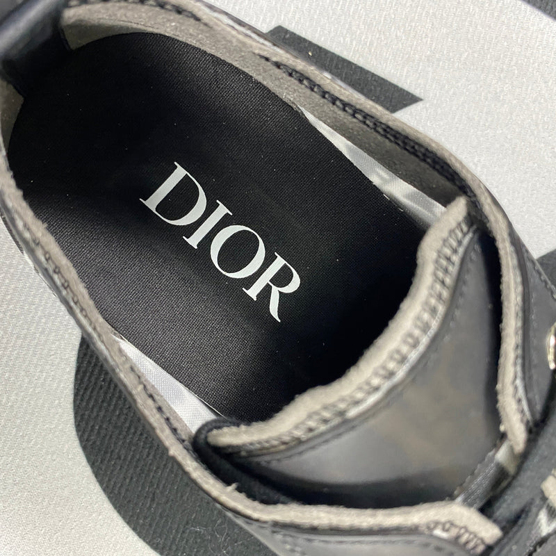 Dior B23