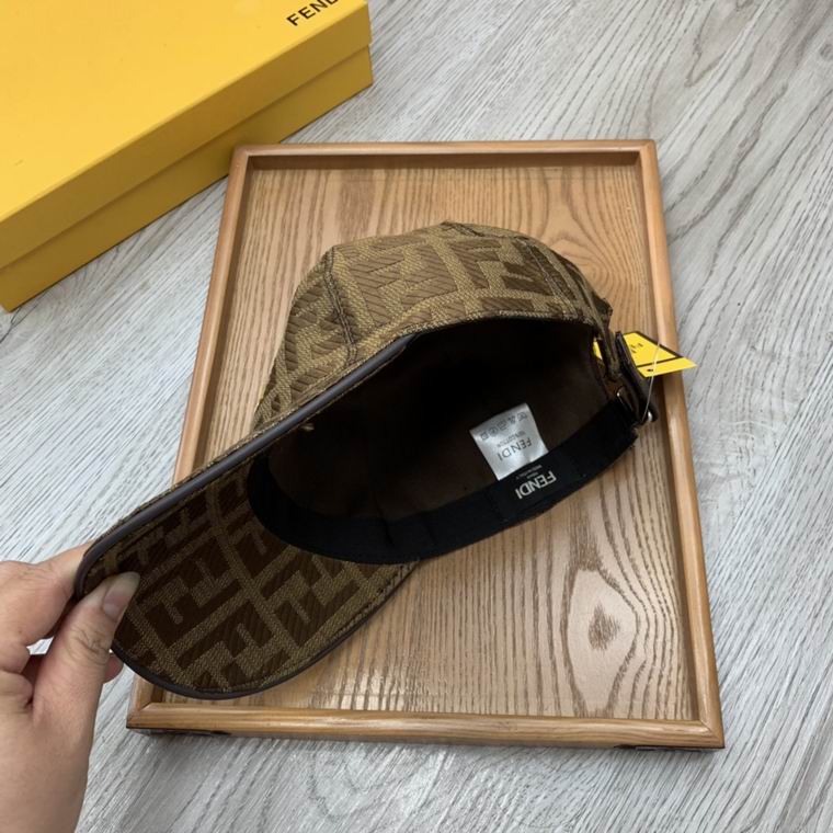 Gorra Fendi