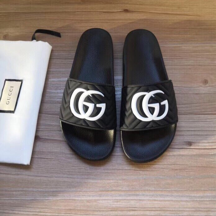 Chanclas Gucci